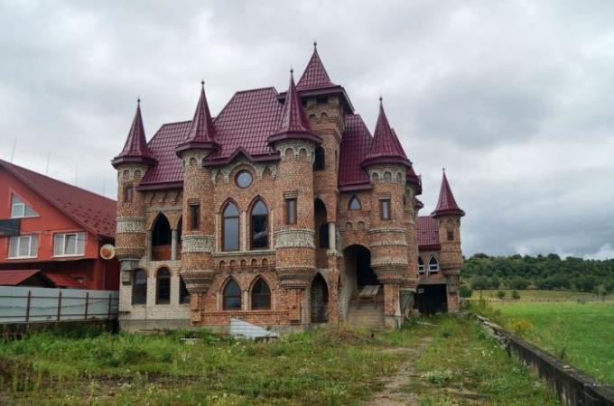 Le plus riche village en Ukraine, où il n'y a pas de bâtiment d'un étage.