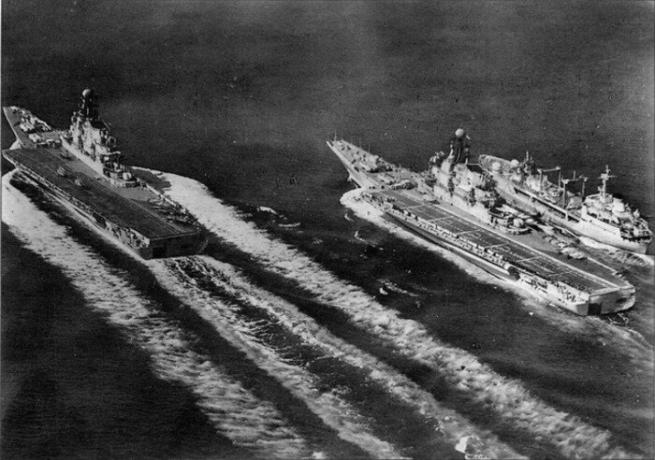 Dans les années 1940, les porte-avions dans le cadre de ce ne fut pas la marine soviétique. / Photo: livejournal.com
