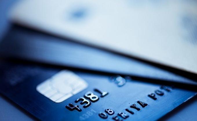 7 conseils sur la façon de protéger votre carte bancaire contre les fraudeurs