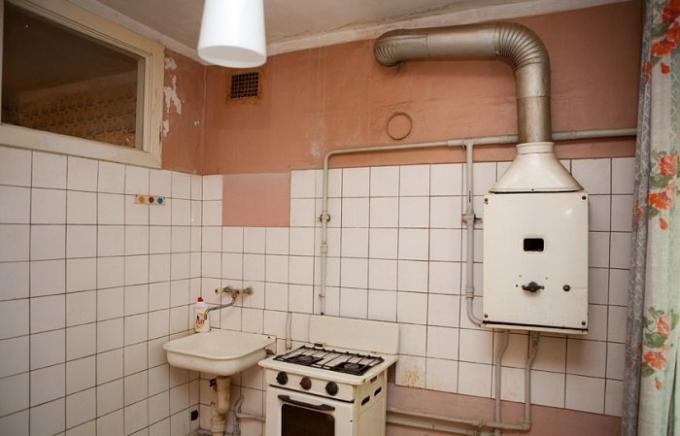 On croyait que dans les maisons avec cuisinière à gaz devait être la présence d'une petite fenêtre.