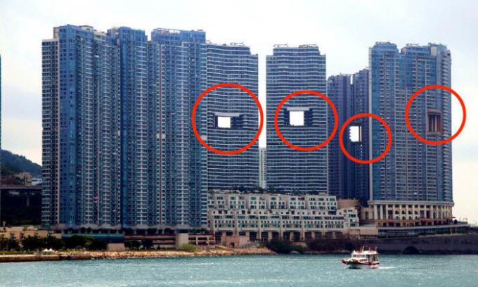 gratte-ciel "Leaky" construit à Hong Kong.