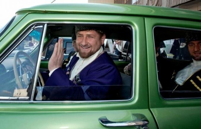 Flotte Ramzan Kadyrov: quelles voitures sont dans la collection du Président de la Tchétchénie