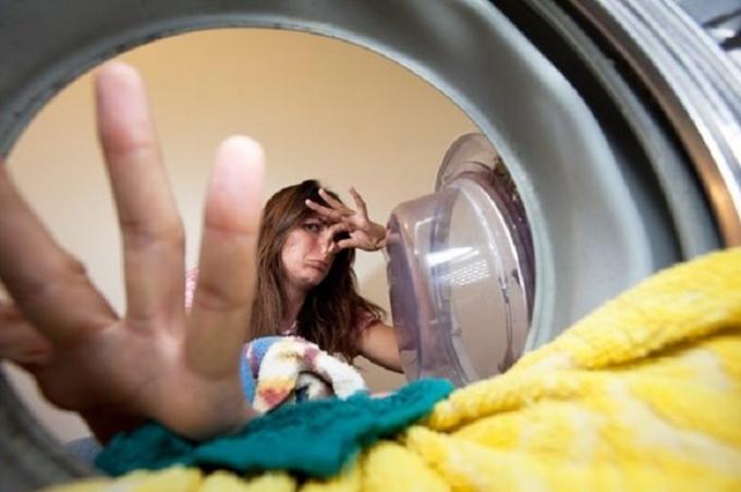 Comment se débarrasser de la moisissure et odeur de moisi dans la machine à laver: une vie simple piratage sans problèmes