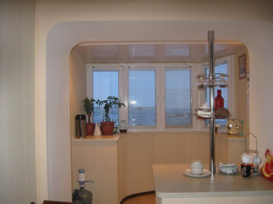 Balcon combiné avec cuisine - espace élargi