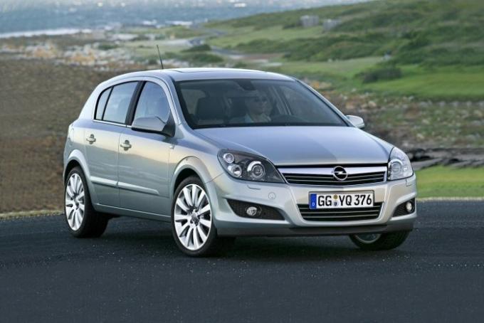 Opel Astra a prouvé très populaire, tant sur le marché des nouvelles voitures, et sur le marché secondaire. | Photo: infocar.ua