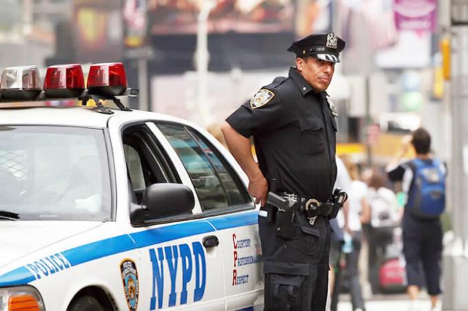 Pas riche et non dure: 9 faits sur la police aux États-Unis, qui détruisent les stéréotypes populaires
