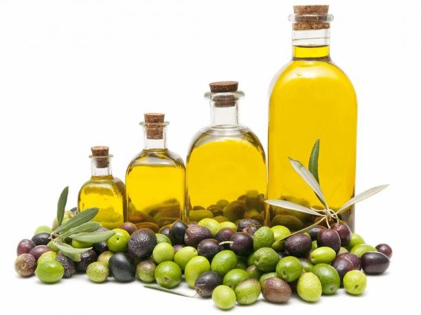 Comment choisir l'huile d'olive et la façon dont il est utile