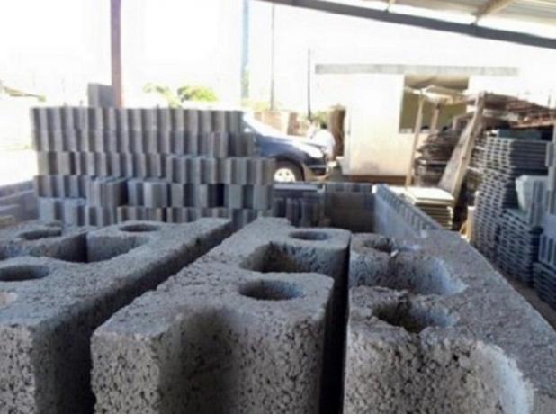 briques en forme pour la construction rapide.