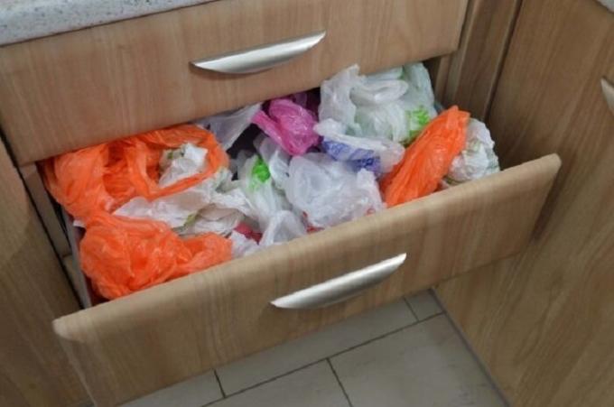 paquets de boîte de rangement peuvent être utilisés que si la cuisine beaucoup d'espace. / Photo: vplate.ru. 