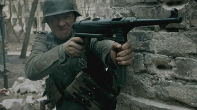 Allemand « Schmeisser » contre l'APC soviétique: un pistolet mitrailleur dans la Seconde Guerre mondiale était mieux