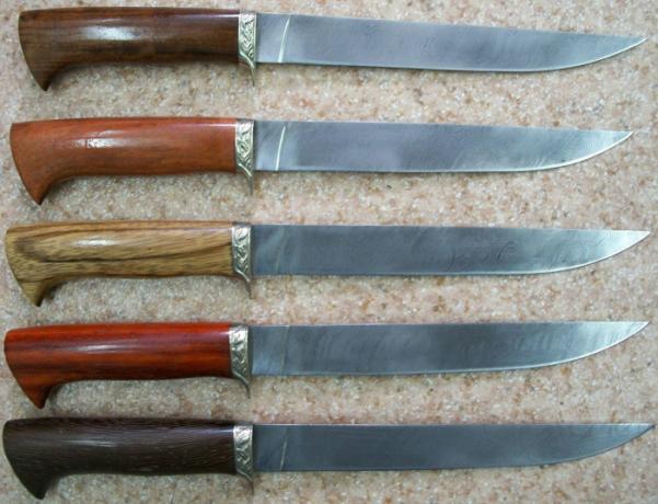 Les couteaux sont faits de différents aciers. / Photo: specnazdv.ru.