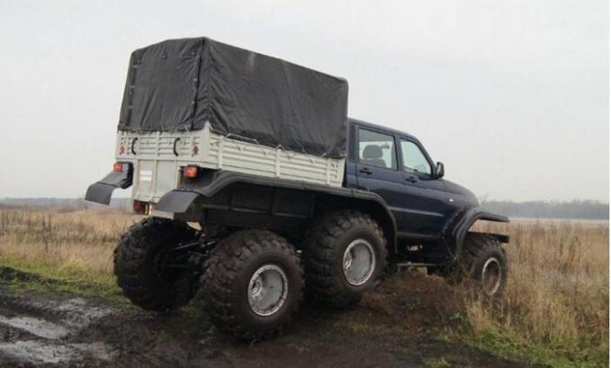 machines de levage - jusqu'à un terrain rugueux de tonnes et 1,5 tonnes sur de bonnes routes. | Photo: autobelyavcev.ru.