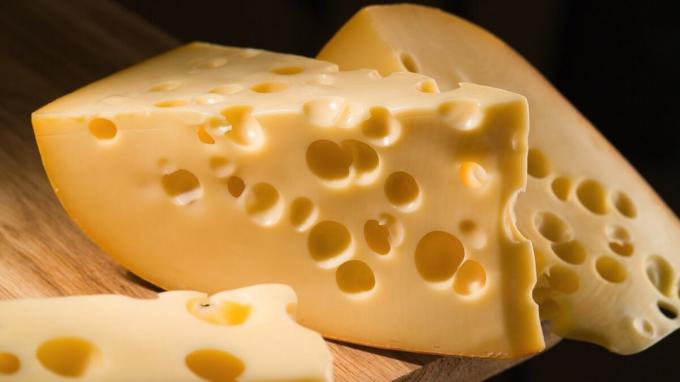 Pourquoi ai-je commencé à geler le fromage et comment utiliser ensuite. Je partage ma vie de hacking
