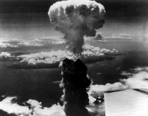 La bombe atomique sur Nagasaki.