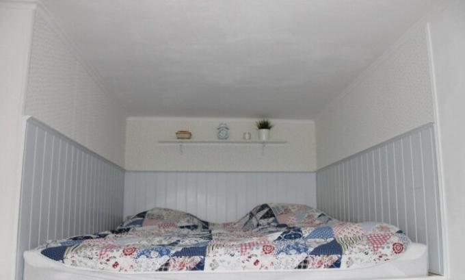 Voici un dormeur publié Anna dans son appartement. | Photo: sdelaisam.mirtesen.ru.