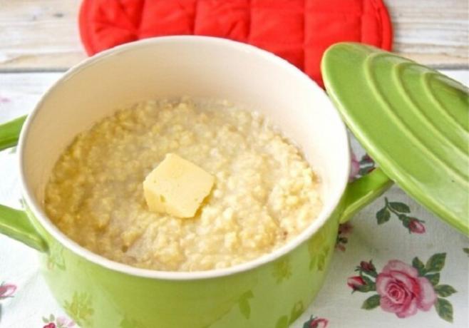 Porridge avec du lait... gâter. / Photos Source: pojrem.ru