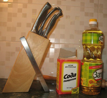 Soda et huile végétale - un remède populaire pour nettoyer les surfaces en bois