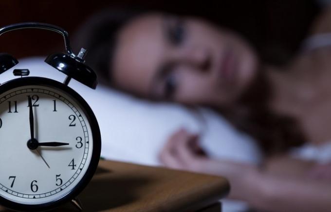 « Ne peut pas dormir? »: L'astuce simple qui aide à dormir même avec des insomnies