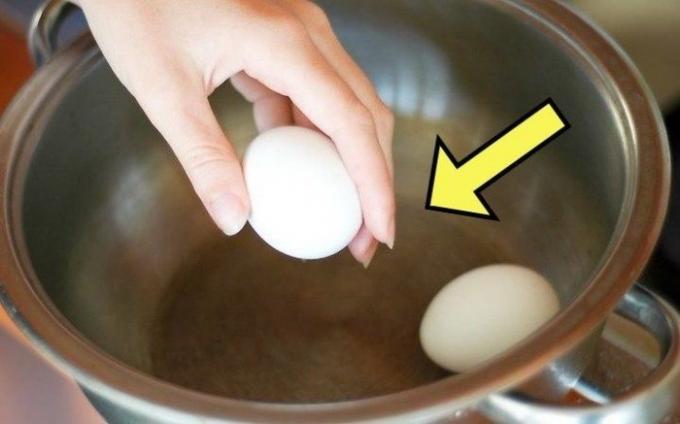 Comment faire cuire un œuf dur dont la coquille est lui-même « slazit »