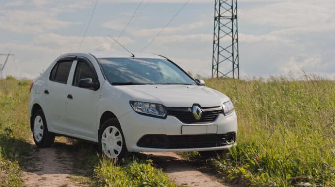 Renault Logan, après la mise à jour l'aspect franchement utilitaire débarrasser. | Photo: drive2.ru